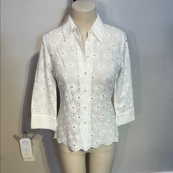Jessica Tops - White cotton eyelet Fitted 3/4 Sleeve Button Down Shirt Size 2 NWT